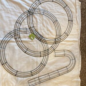 GreenMetal Wreath Frames Set